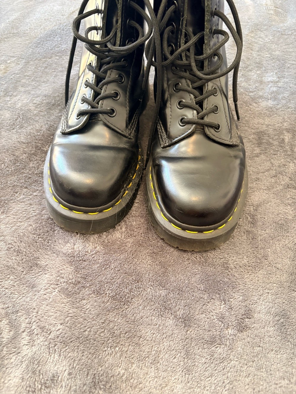 Dr. Martens Luana Black Smooth Leather 7-Eye Lace-Up Boots Men’s US 8⁠